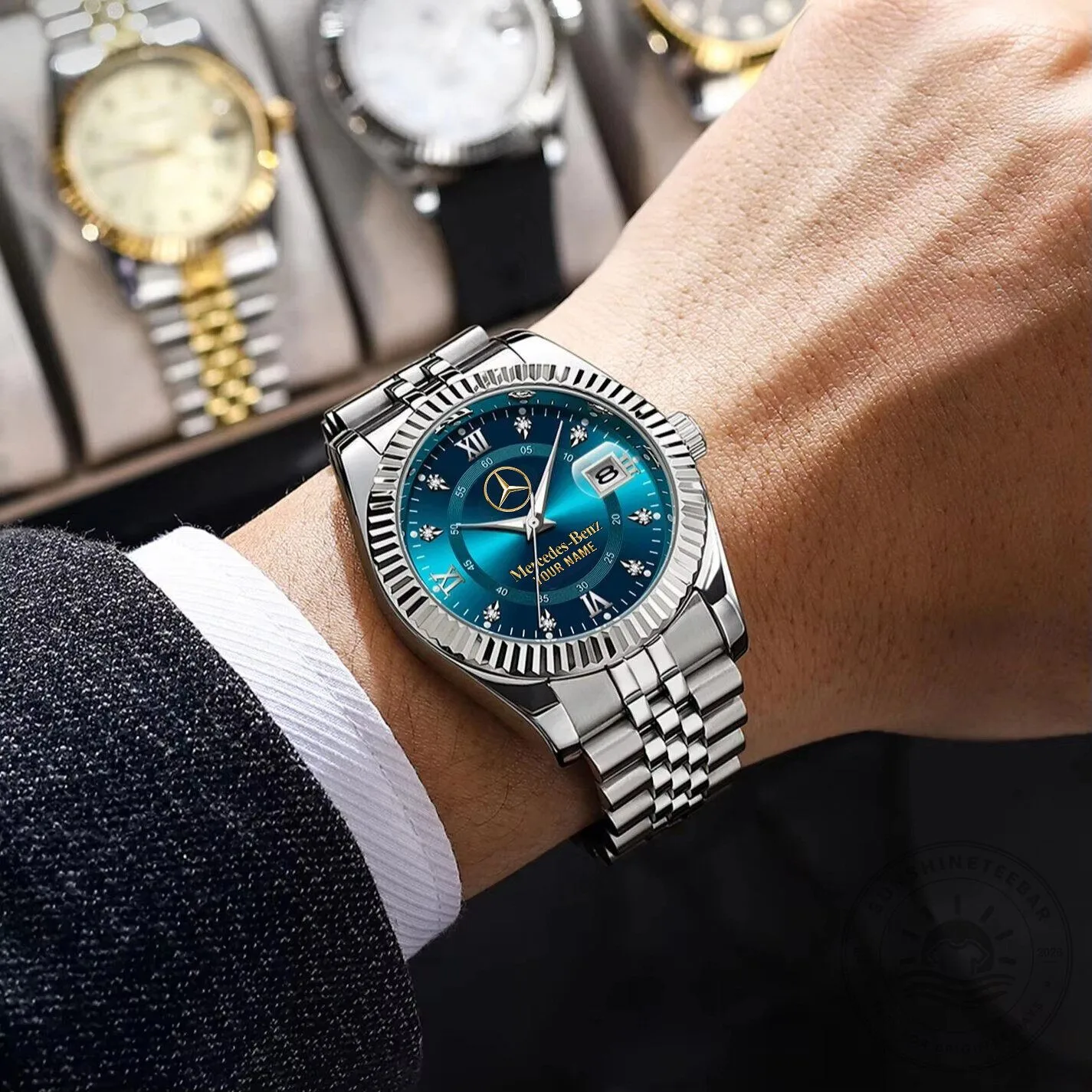 Elegant Gold and Silver Watch with Custom Name from Mercedes-Benz 16 Elegant Gold and Silver Watch with Custom Name from Mercedes-Benz